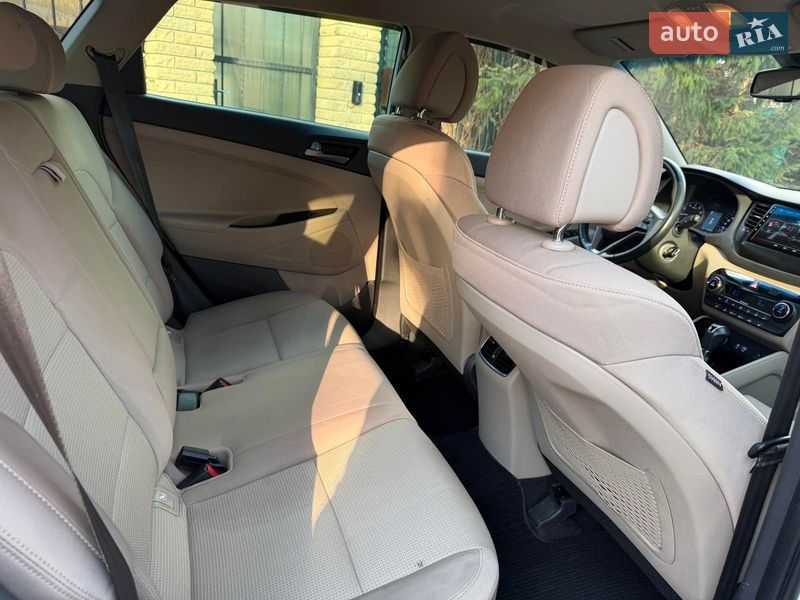 Внедорожник / Кроссовер Hyundai Tucson 2016 в Киеве фото 21 Внедорожник / Кроссовер Hyundai Tucson 2016 в Киеве