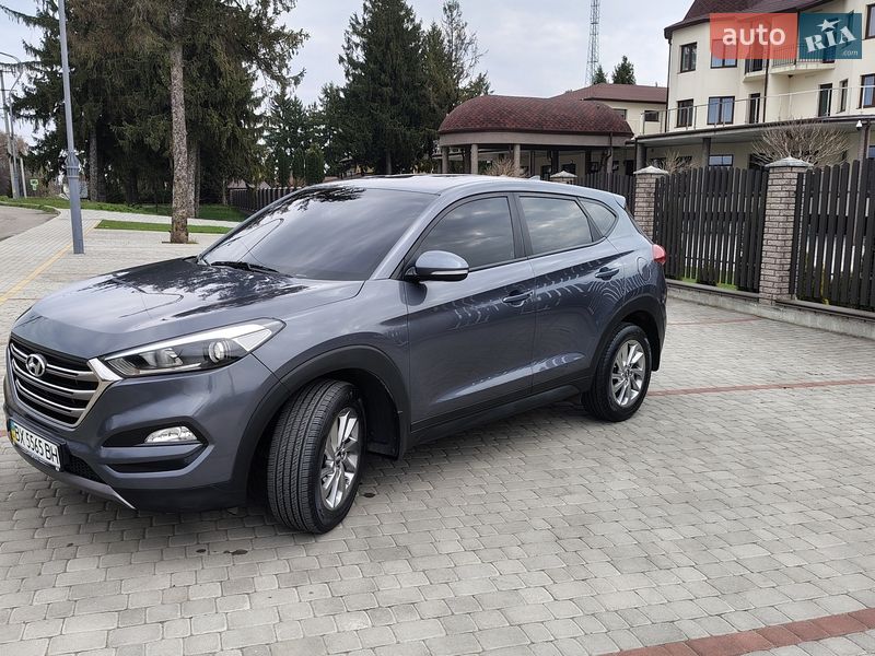 Позашляховик / Кросовер Hyundai Tucson 2016 в Старокостянтинові