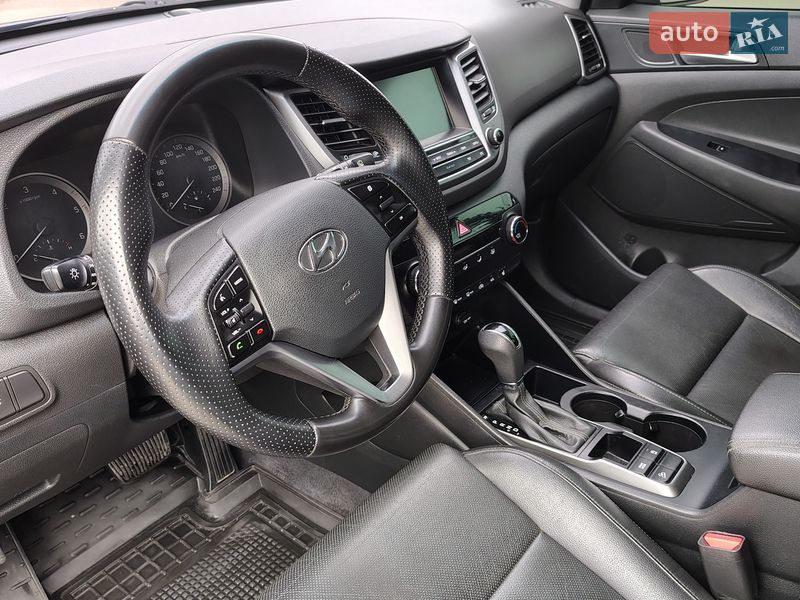 Позашляховик / Кросовер Hyundai Tucson 2016 в Старокостянтинові