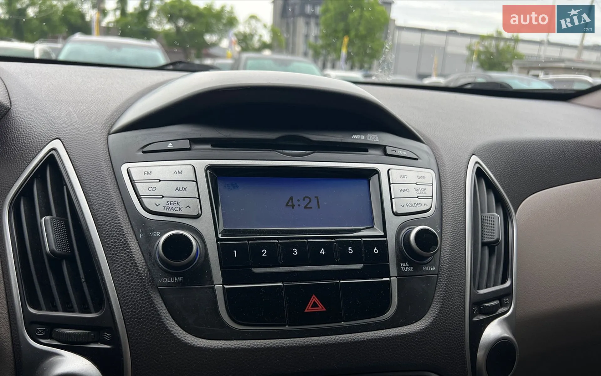 2010 Hyundai Tucson - мініатюра 13