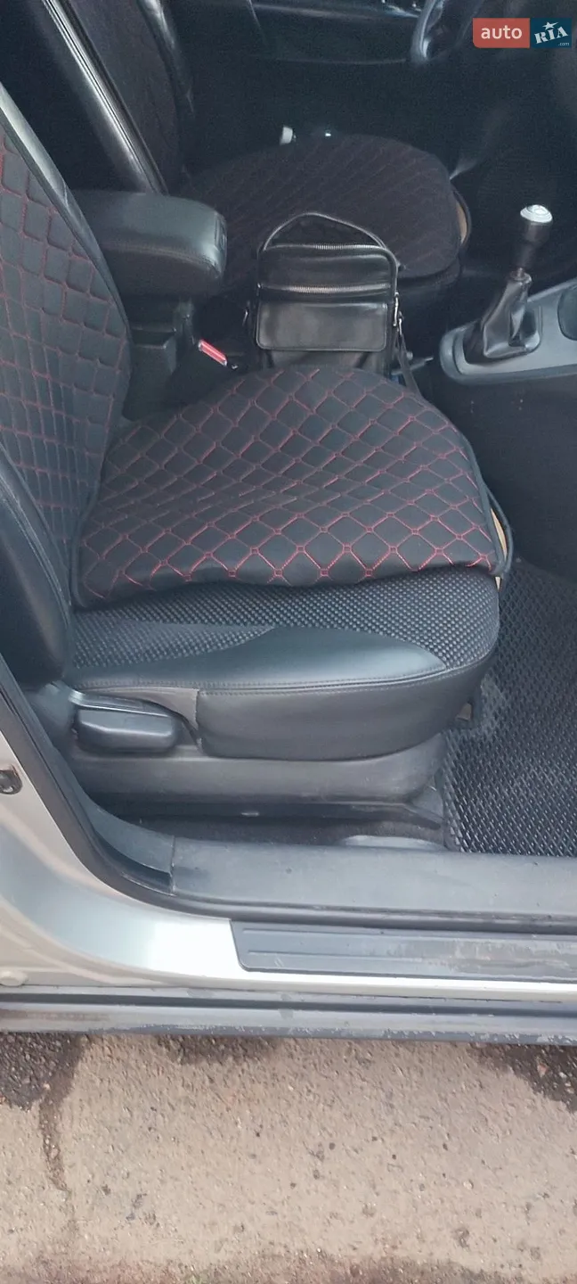 2010 Hyundai Tucson - мініатюра 16