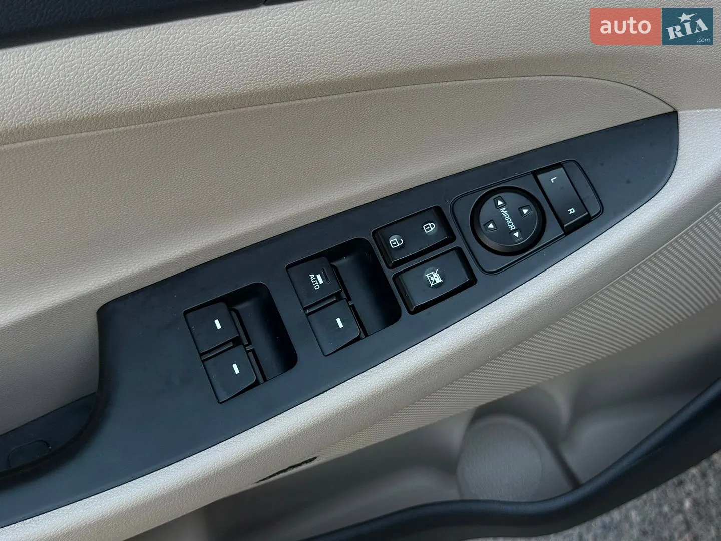 2016 Hyundai Tucson - мініатюра 32