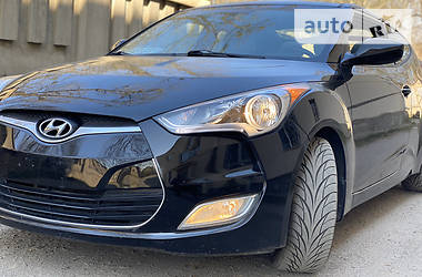 Хэтчбек Hyundai Veloster 2012 в 
