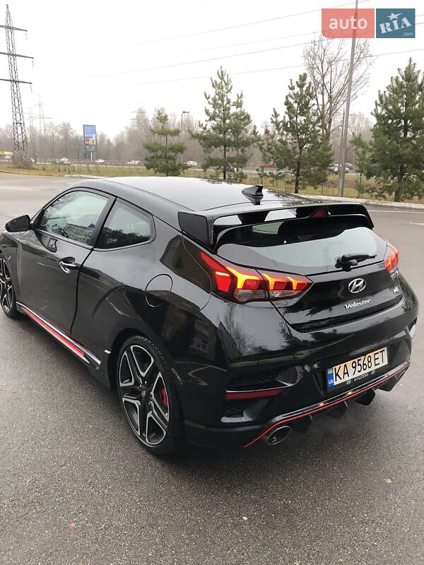 Хэтчбек Hyundai Veloster 2019 в Киеве