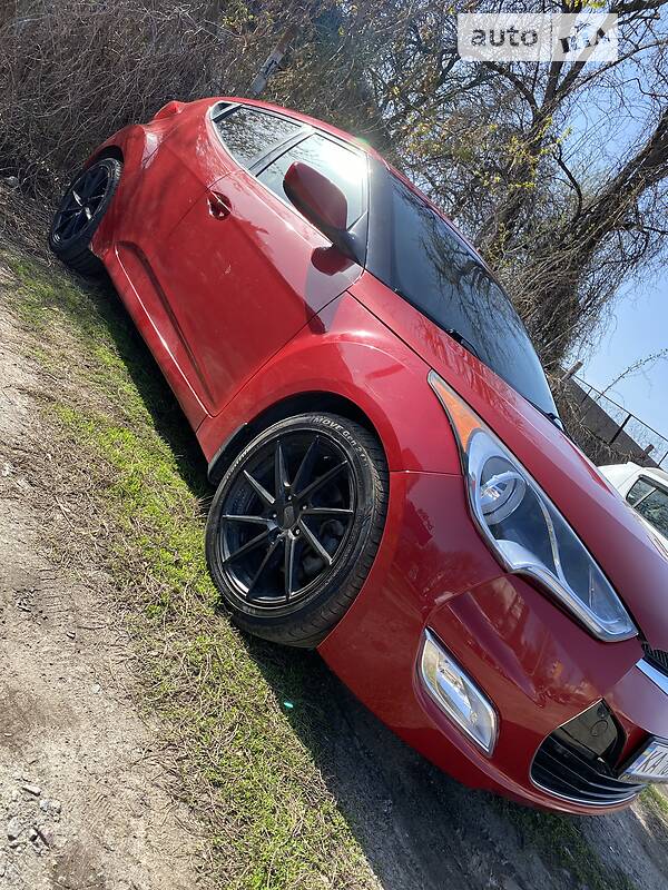 Хэтчбек Hyundai Veloster 2012 в Полтаве