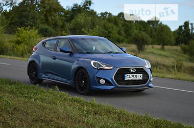 Хэтчбек Hyundai Veloster 2015 в 