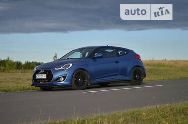 Хэтчбек Hyundai Veloster 2015 в 