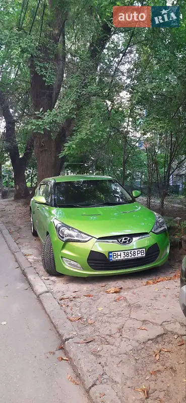 Hyundai Veloster 2011