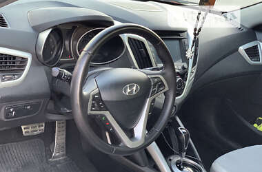 Хетчбек Hyundai Veloster 2012 в 