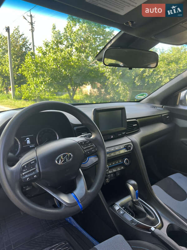 Хэтчбек Hyundai Veloster 2018 в Балте