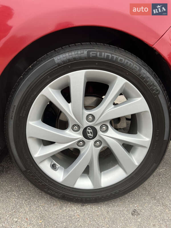 Хетчбек Hyundai Veloster 2015 в Кропивницькому