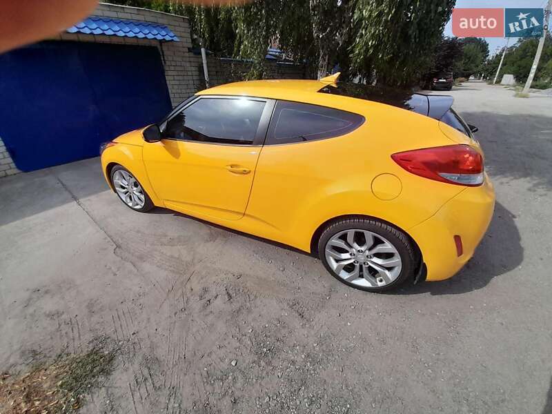 Хэтчбек Hyundai Veloster 2012 в Днепре
