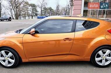 Хэтчбек Hyundai Veloster 2013 в 