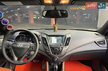 Хэтчбек Hyundai Veloster 2016 в 