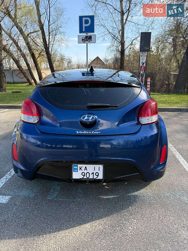 Хэтчбек Hyundai Veloster 2017 в Киеве