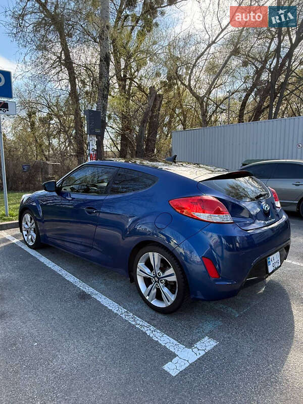 Хэтчбек Hyundai Veloster 2017 в Киеве