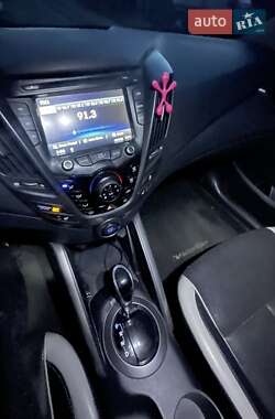 Хетчбек Hyundai Veloster 2013 в 