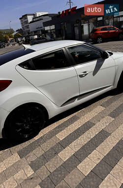 Хетчбек Hyundai Veloster 2013 в 