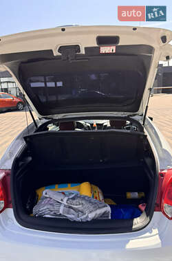 Хетчбек Hyundai Veloster 2013 в 