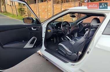 Хэтчбек Hyundai Veloster 2015 в 