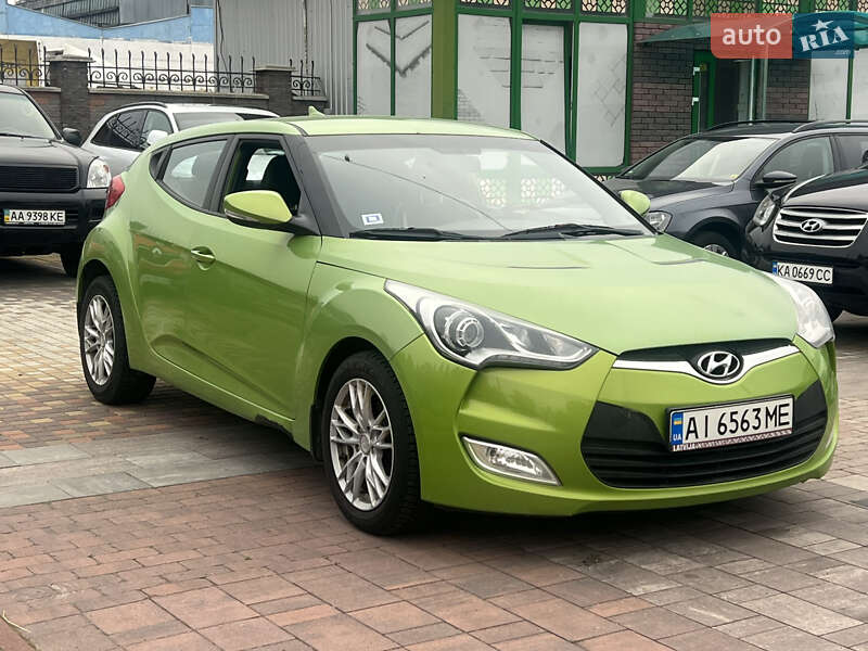 Hyundai Veloster 2011