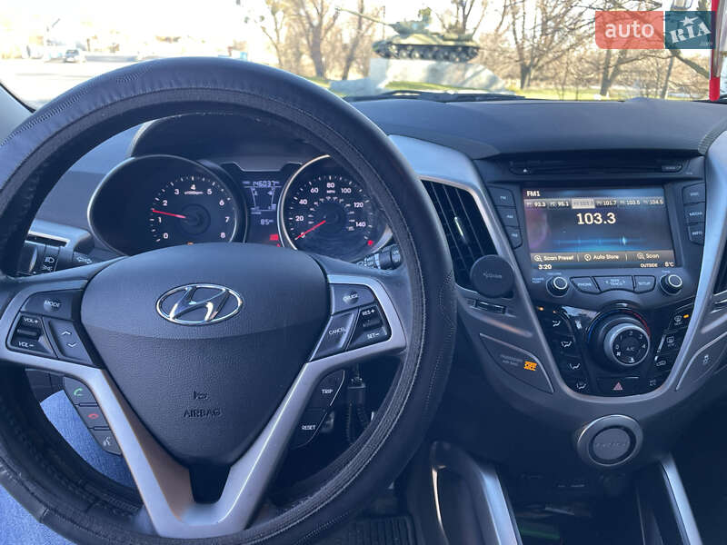 Хетчбек Hyundai Veloster 2012 в Ставищі