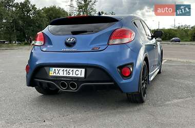 Хэтчбек Hyundai Veloster 2015 в 