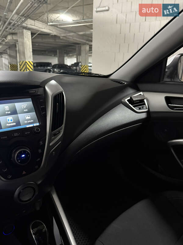 Хетчбек Hyundai Veloster 2016 в Києві