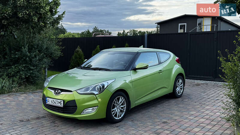 Hyundai Veloster 2011