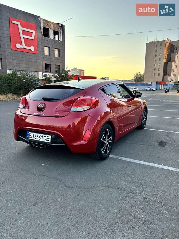 Hyundai Veloster 2012