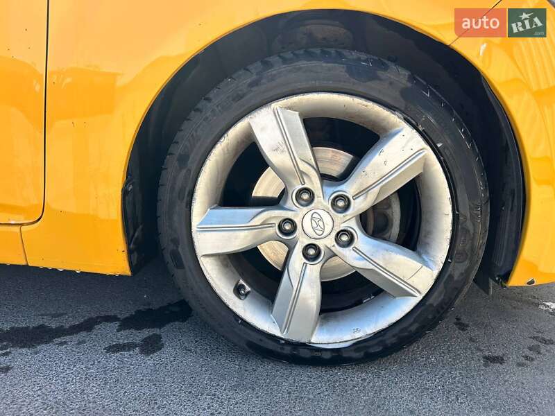Хэтчбек Hyundai Veloster 2013 в Кривом Роге