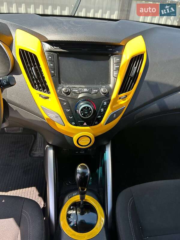 Хэтчбек Hyundai Veloster 2013 в Кривом Роге