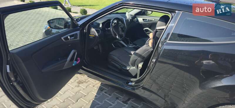 Хэтчбек Hyundai Veloster 2014 в Николаеве фото 6 Хэтчбек Hyundai Veloster 2014 в Николаеве