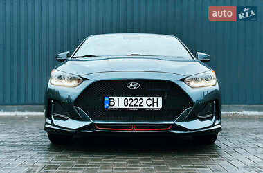 Хетчбек Hyundai Veloster 2019 в  фото 2 Хетчбек Hyundai Veloster 2019 в