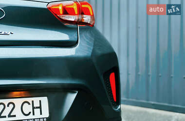 Хетчбек Hyundai Veloster 2019 в  фото 12 Хетчбек Hyundai Veloster 2019 в