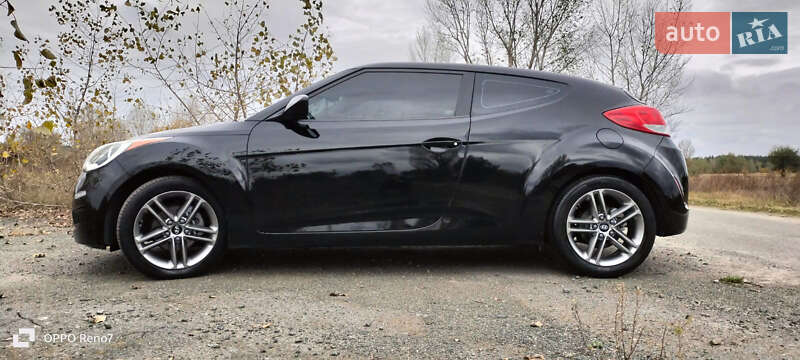 Хэтчбек Hyundai Veloster 2011 в Киеве