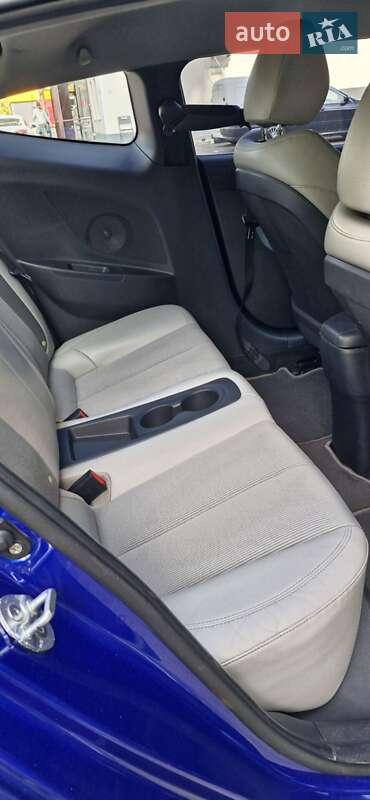 Хэтчбек Hyundai Veloster 2011 в Днепре фото 4 Хэтчбек Hyundai Veloster 2011 в Днепре