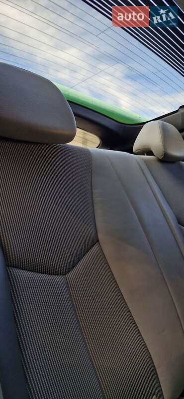 Хэтчбек Hyundai Veloster 2011 в Днепре фото 18 Хэтчбек Hyundai Veloster 2011 в Днепре