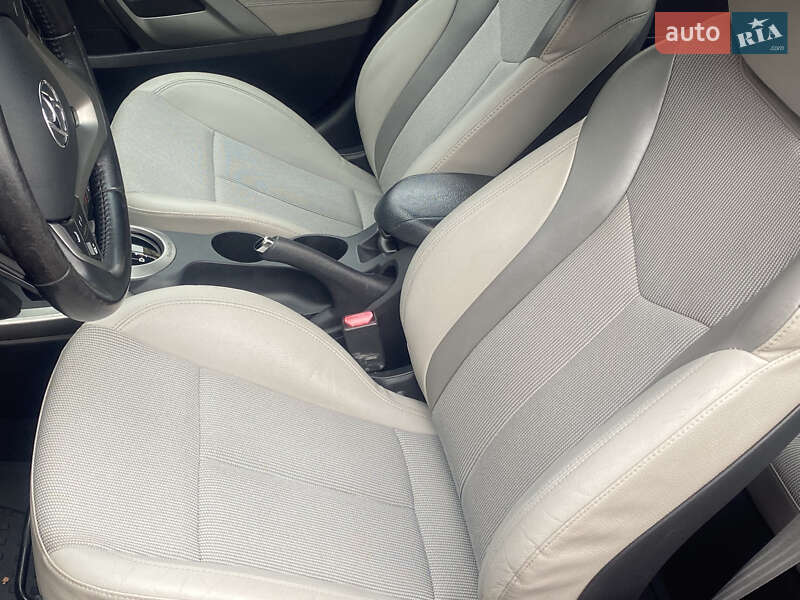 Хэтчбек Hyundai Veloster 2012 в Житомире