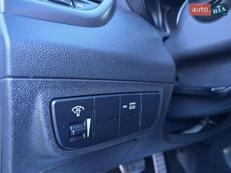 Хетчбек Hyundai Veloster 2014 в Львові