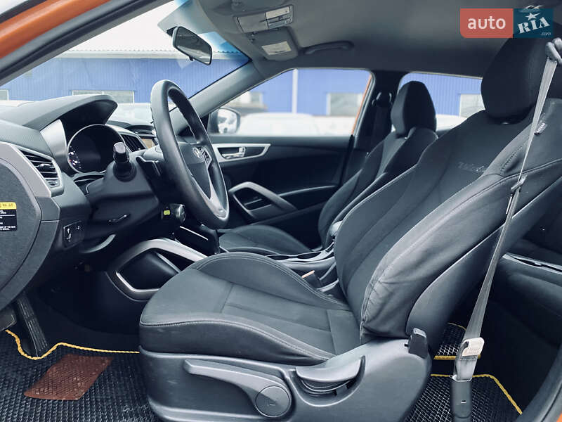 Хэтчбек Hyundai Veloster 2016 в Киеве фото 15 Хэтчбек Hyundai Veloster 2016 в Киеве