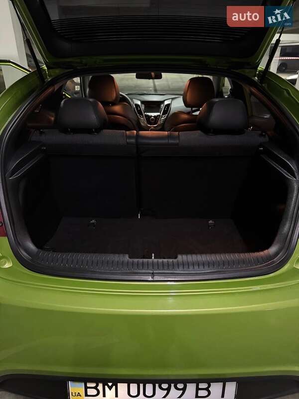 Хэтчбек Hyundai Veloster 2012 в Черновцах