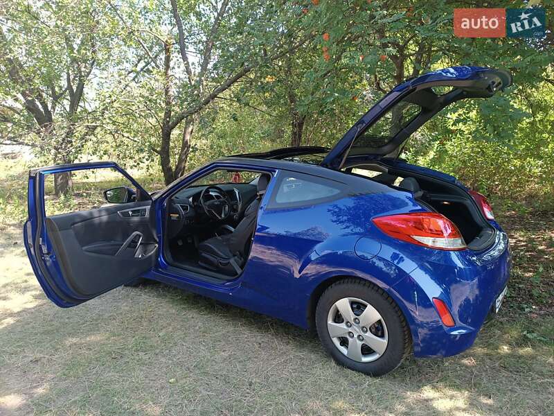 Хэтчбек Hyundai Veloster 2012 в Соленом фото 4 Хэтчбек Hyundai Veloster 2012 в Соленом