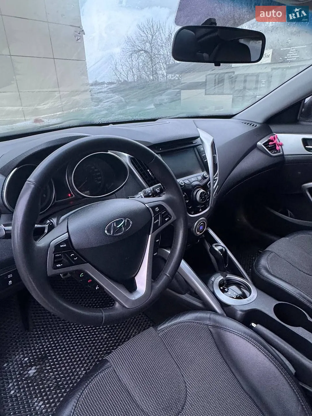 2011 Hyundai Veloster - мініатюра 2