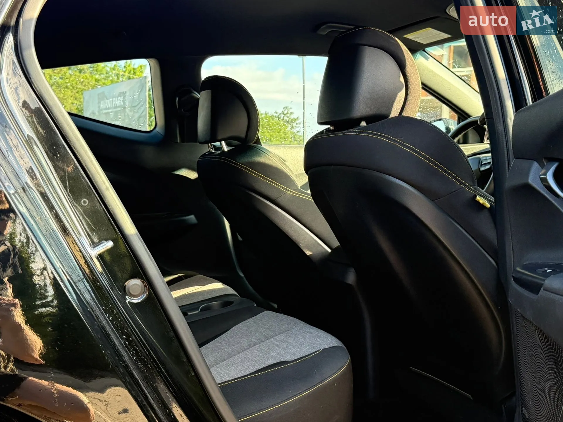 2018 Hyundai Veloster - мініатюра 14