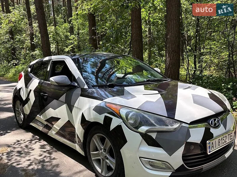 Hyundai Veloster 2011