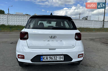 Внедорожник / Кроссовер Hyundai Venue 2022 в 