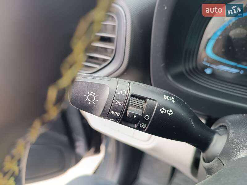 Позашляховик / Кросовер Hyundai Venue 2023 в Полтаві