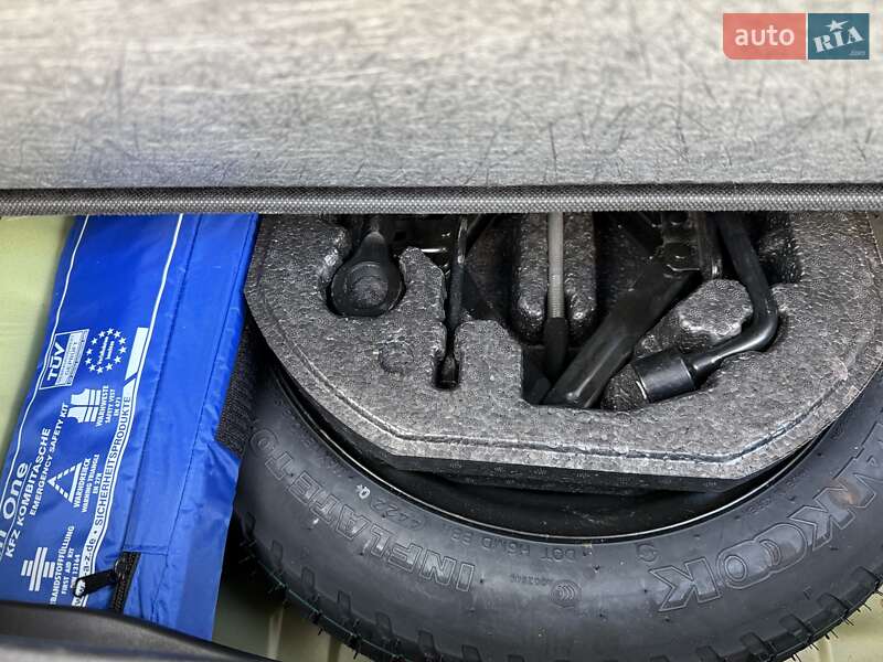 Внедорожник / Кроссовер Hyundai Venue 2022 в Ровно