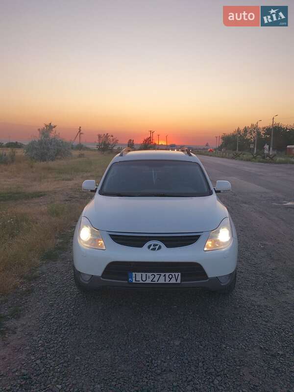 Внедорожник / Кроссовер Hyundai Veracruz 2010 в Снигиревке